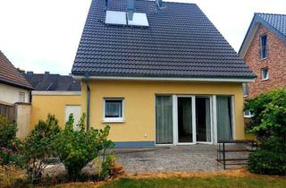 Haus mieten in Franziskaweg 3 a, 50374 Erftstadt, Familienglück in Lechenich - junges helles EFH bietet Komfort und Garten in Toplage