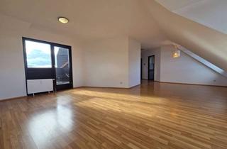 Anlageobjekt in Jakob-Lengfelder-Straße 44, 61352 Bad Homburg, Schöne 2 Zimmer-DG-Wohnung + Süd-Balkon | TG Platz | 400m zur U-Bahn | Bad Homburg - Obereschbach