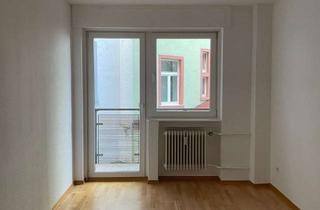 Wohnung mieten in Seehofstraße, 60594 Sachsenhausen, Sachsenhausen: 2-Zimmer-Wohnung mit Balkon