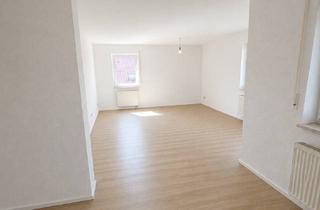 Wohnung mieten in Bürgermeister-Schottdorf-Straße, 97723 Oberthulba, Frisch renovierte, helle 4-Zimmer-Wohnung mit Balkon, neuer Einbauküche & 2 Bädern in Oberthulba