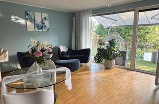 Wohnung mieten in 51429 Bergisch Gladbach, Exklusive 2-Zimmer-Wohnung | Designküche | großer Sonnenbalkon | Carport | Aufzug | Bensberg