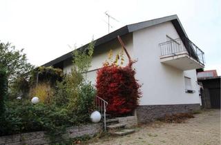 Haus kaufen in 74254 Offenau, Großzügiges Haus auf 1.200 m² Bauland – sanieren & gestalten