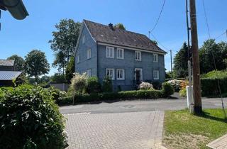 Haus kaufen in Alte Dorfstraße, 51588 Nümbrecht, Einfamilien bzw. Mehrgenerationen-Haus mit viel Platz im Dorfkern