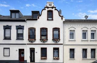 Haus kaufen in 53721 Siegburg, Ein Haus mit Vergangenheit und Zukunft – Mehrgenerationenwohnen nahe Zentrum!