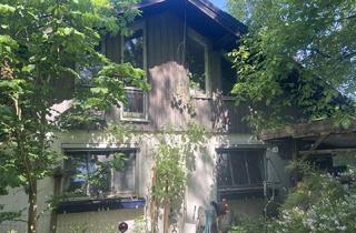 Haus kaufen in 82386 Huglfing, Solides Ein- bis Zweifamilienhaus auf 1.078 m² Grundstück