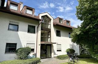 Wohnung kaufen in 83024 Rosenheim, Renovierungsbedürftige 3-Zimmer Wohnung mit Balkon und TG-Stellplatz!