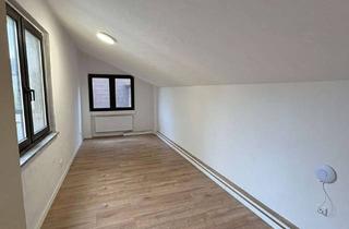 Immobilie mieten in Oststraße, 58452 Witten, In unserer großzügigen Studenten-WG in der Oststraße 1 in Witten wird ein unmöbliertes Zimmer mit ei