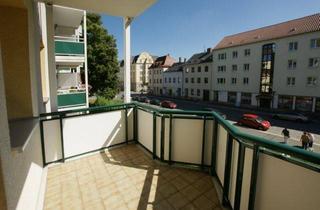 Wohnung mieten in Jößnitzer Straße 33, 08525 Plauen, ++ zentral & bezugsfertig ++ 3-Raum-Wohnung mit Sonnenbalkon