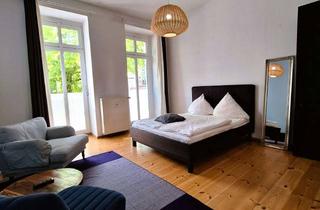 Wohnung kaufen in Schwedter Straße 244, 10435 Mitte, Wohnung in Prenzlauer Berg - Hochparterre