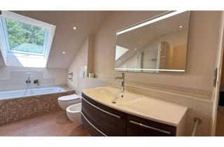 Wohnung kaufen in 79837 St. Blasien, Großzügig, modernisiert & naturnah: Charmante Dachgeschosswohnung mit Ausblick in St. Blasien