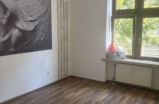 Wohnung mieten in Hedwigstr. 16, 42107 Elberfeld, Gemütliche 2 Zimmerwohnung mit Erker , Küche u.Bad
