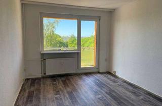 Wohnung mieten in Albert-Einstein-Straße 14, 39387 Oschersleben, 3-Raum-Wohnung mit Blick auf den Stadtteilpark