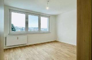 Wohnung mieten in Oppelstraße 2c, 01705 Freital, 3-Raum-Wohnung mit Weitblick!