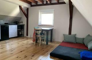 Wohnung mieten in 65760 Eschborn, Eschborn: schöne, modernisierte 2-Zimmer-Dachgeschosswohnung in zentraler Lage