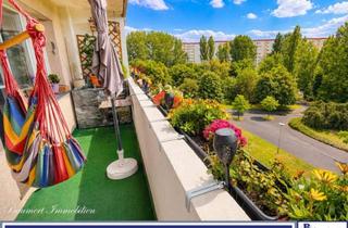 Wohnung kaufen in 12681 Berlin, Attraktive Eigentumswohnung mit Balkon, Aufzug und neuer Einbauküche