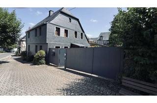 Bauernhaus kaufen in Dorfstrasse 22, 56850 Raversbeuren, Wohnen mit Charakter: Großzügiges Bauernhaus in Raversbeuren für Pferdehaltung