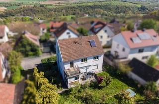 Haus kaufen in 71729 Erdmannhausen, RAUMWUNDER - Großes Ein-bis Zweifamilienhaus mit 3 Garagen und großem Garten