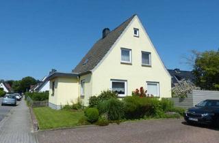 Einfamilienhaus kaufen in 24536 Einfeld, Modernisierungsbedürftiges Einfamilienhaus mit 4 Zimmern und 1 Garagen mitten in Neumünster-Einfeld