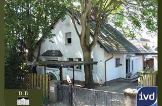Einfamilienhaus kaufen in 53842 Troisdorf, Ein Ort zum Ankommen – Einfamilienhaus mit viel Potenzial in ruhiger Zentrumslage