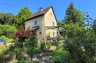 Haus kaufen in 53809 Ruppichteroth, MANNELLA *Dornröschenschlaf* Renovierungsbedürftiges Haus dirket an der Bröl mit toller Terrasse