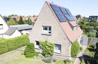 Einfamilienhaus kaufen in 18146 Rostock, Familienglück in Rostock: Einfamilienhaus mit parkähnlichem Garten, PV-Anlage und modernem Grundriss