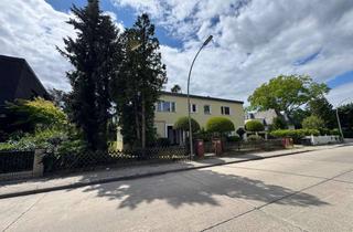 Haus kaufen in 14167 Lichterfelde, Doppelhaus - Zweifamilienhaus in gefragter Lage Zehlendorf (Schweizer Viertel)