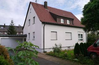 Haus mieten in 73240 Wendlingen, Zu vermieten: freistehendes Haus mit Garten, Doppelgarage und Einbauküche in Wendlingen