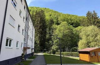 Wohnung kaufen in 72574 Bad Urach, RUHIG GELEGEN, DIREKT AM WALD