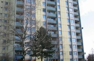 Wohnung mieten in Remscheider Straße 29, 47807 Fischeln, 2-Zimmer-Wohnung im 4. OG mit Aufzug