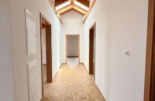 Wohnung mieten in 83404 Ainring, 4-Zimmer-Dachgeschosswohnung mit 2 Balkonen – Nahe Salzburg