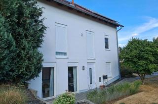 Wohnung mieten in Röllgassgarten 11, 35274 Kirchhain, Helle möblierte Einliegerwohnung/Apartment mit Terrasse