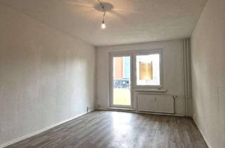 Wohnung mieten in Fröbelstraße, 39606 Osterburg, Zuhause ist: Renovierte Wohnung mit Balkon und Einbauküche