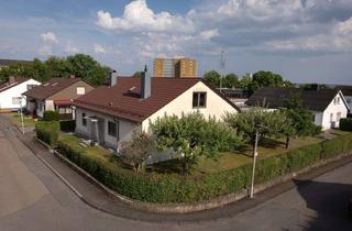 Einfamilienhaus kaufen in 89584 Ehingen, Viel Raum für Ihre Wohnideen - Einfamilienhaus mit Garten und Doppelgarage