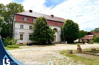 Haus kaufen in 39517 Kehnert, Historisches Herrenhaus mit außergewöhnlichem Gutshofensemble in der Altmark