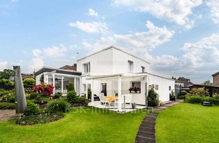 Einfamilienhaus kaufen in 50171 Kerpen, Kerpen: Einziehen und wohlfühlen. Ein gepflegtes Einfamilienhaus auf zwei Baugrundstücken, großzügig angelegt und bezugsbereit!