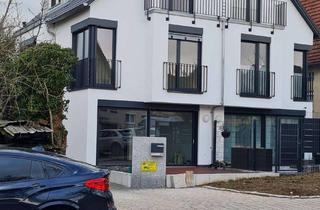 Haus mieten in Schloßparkstraße, 71706 Markgröningen, Schöne 5,5-Zimmer-Doppelhaushälfte mit gehobener Innenausstattung und EBK in Unterriexingen.