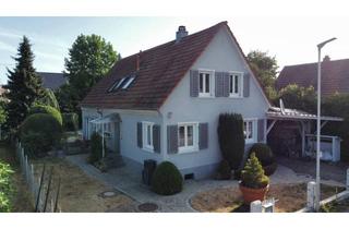 Einfamilienhaus kaufen in 77933 Lahr, Grüne Oase mit Pool: Gepflegtes Einfamilienhaus mit Traumgrundstück in Lahr