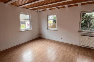 Wohnung mieten in Comeniusweg 10, 08056 Zwickau, Zwei-Raum-Wohnung in ruhiger Siedlungslage mit eigenem Garten