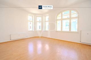 Wohnung kaufen in 18439 Stralsund, Großzügige 5-Raumwohnung mit Balkon zum Hof im 1. Obergeschoss in der Altstadt Stralsund