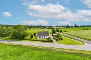Einfamilienhaus kaufen in 24994 Weesby, Ländlich wohnen in Weesby: Einfamilienhaus mit großem Grundstück und Ausbaureserve im Dachgeschoss