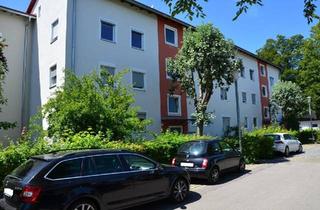 Wohnung kaufen in 86633 Neuburg, Neuburg an der Donau - Renovierte 3 Zimmer-Wohnung mit Stellplatz