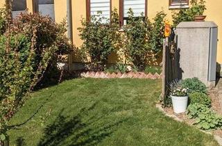 Villa kaufen in 97424 Schweinfurt, Schweinfurt - Doppelhaushälfte in Yorktown Village mit liebevollem Garten