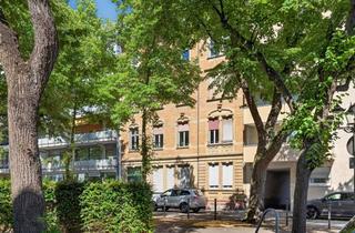 Wohnung kaufen in 76185 Mühlburg, Bezugsfreie 3-Zimmer-Wohnung mit Altbauflair in Mühlburg