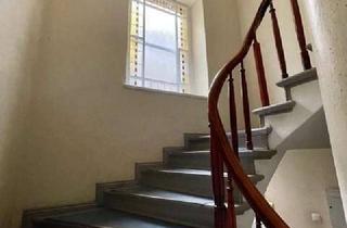 Wohnung kaufen in 12161 Friedenau, Über den Dächern von Friedenau – Dachgeschoss mit außergewöhnlichem Entwicklungspotenzial