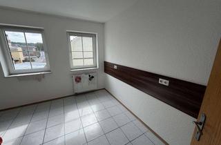 Wohnung kaufen in 08451 Crimmitschau, günstige Vierraumwohnung