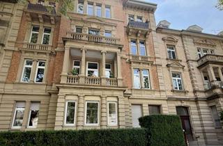 Wohnung kaufen in 76133 Südweststadt, Historische Eleganz trifft exklusive Designwohnung