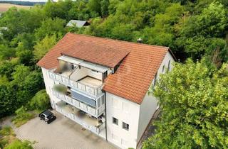 Wohnung kaufen in 91522 Hennenbach, Gepflegte 3-Zimmer-Dachgeschosswohnung mit Loggia und Fernblick - AN-Hennenbach