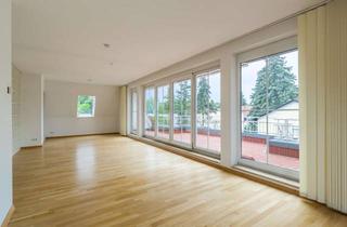 Wohnung kaufen in Wildauer Straße, 12307 Lichtenrade, Geräumige, bezugsfreie Wohnung mit Südwest-Terrasse und KFZ-Stellplatz nahe S-Bhf Lichtenrade!