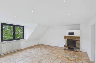 Wohnung kaufen in 45327 Katernberg, Bezugsfreie Dachgeschosswohnung in ruhiger Wohnlage