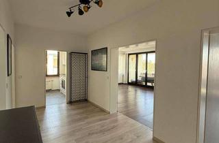 Wohnung mieten in Sternengässle, 78244 Gottmadingen, Lichtdurchflutete & moderne 3,5-Zimmer-Wohnung mit Balkon und Tiefgarage in zentraler Lage von Gott.